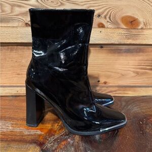 Pretty Little Thing Block Heel Bootie